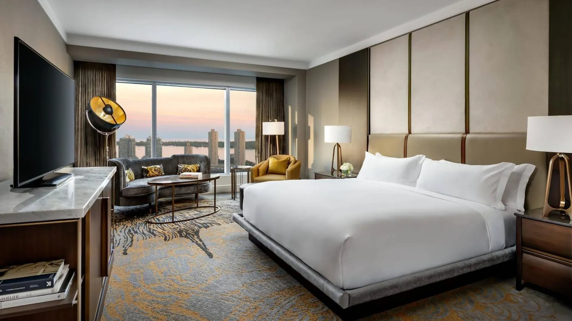 The Ritz-Carlton, Toronto Hotel