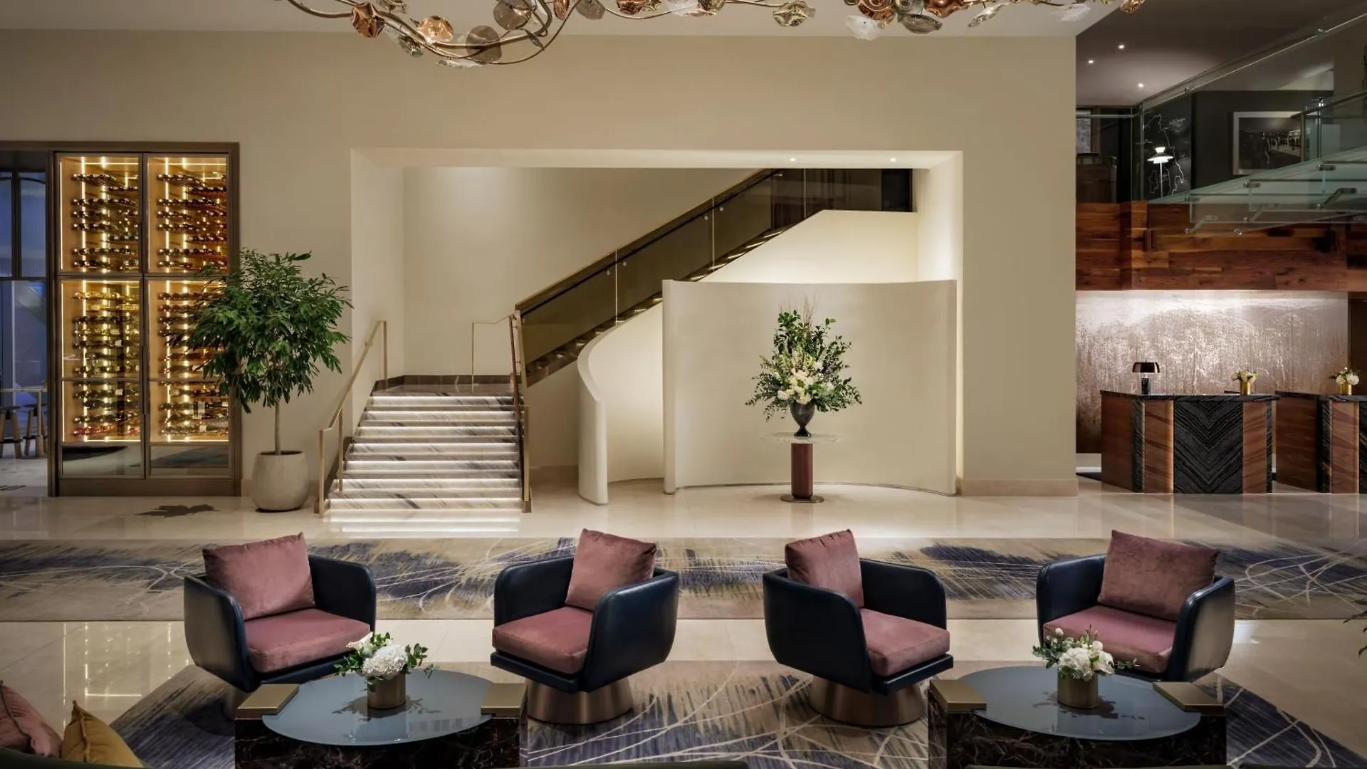 Отель The Ritz-Carlton, Торонто